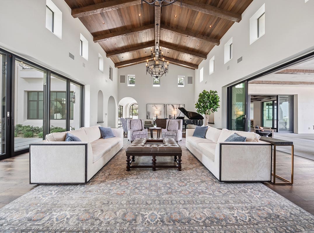 Elevated Santa Barbara Estate: Where Craftmanship and Modern Luxury Meet